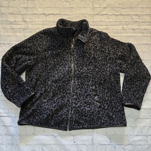 torrid Jackets & Blazers - TORRID Cheeta Zipper Sherpa Jacket